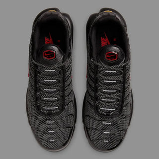 Nike Air Max Plus TN "Carbon Black & Crimson"