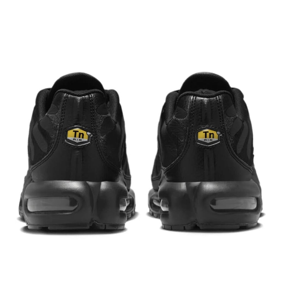 Nike Air Max Plus TN "Triple Black Leather"