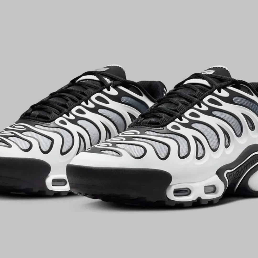 Nike Air Max Plus TN Drift "Panda Grey"