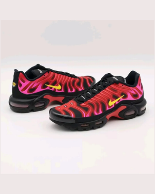 Nike Air Max Plus “Pink Fire”