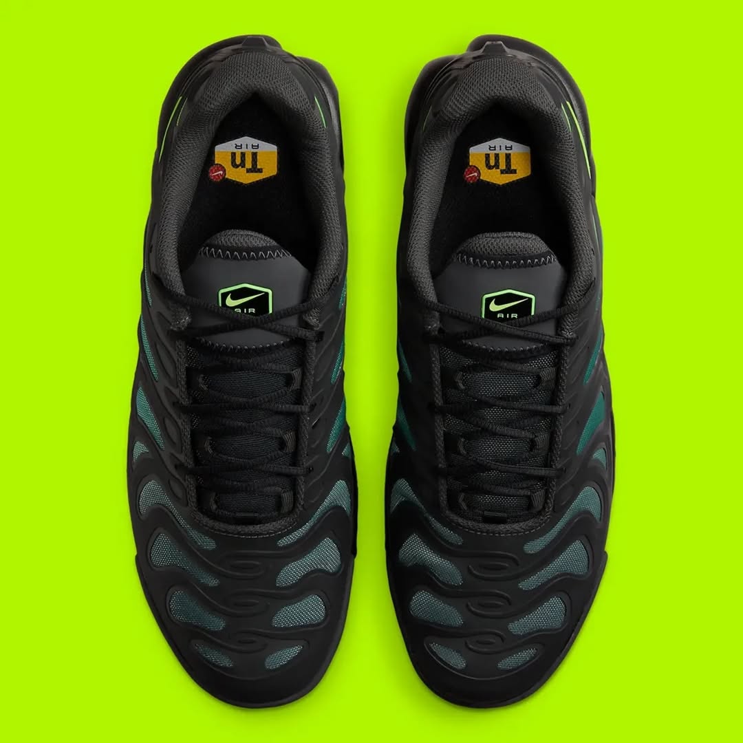 Nike Air Max Plus TN Drift "Forest Stealth"