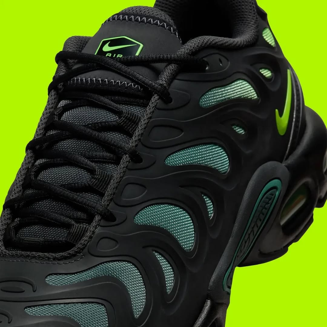 Nike Air Max Plus TN Drift "Forest Stealth"