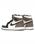 Air Jordan 1 Retro High OG "Dark Mocha"