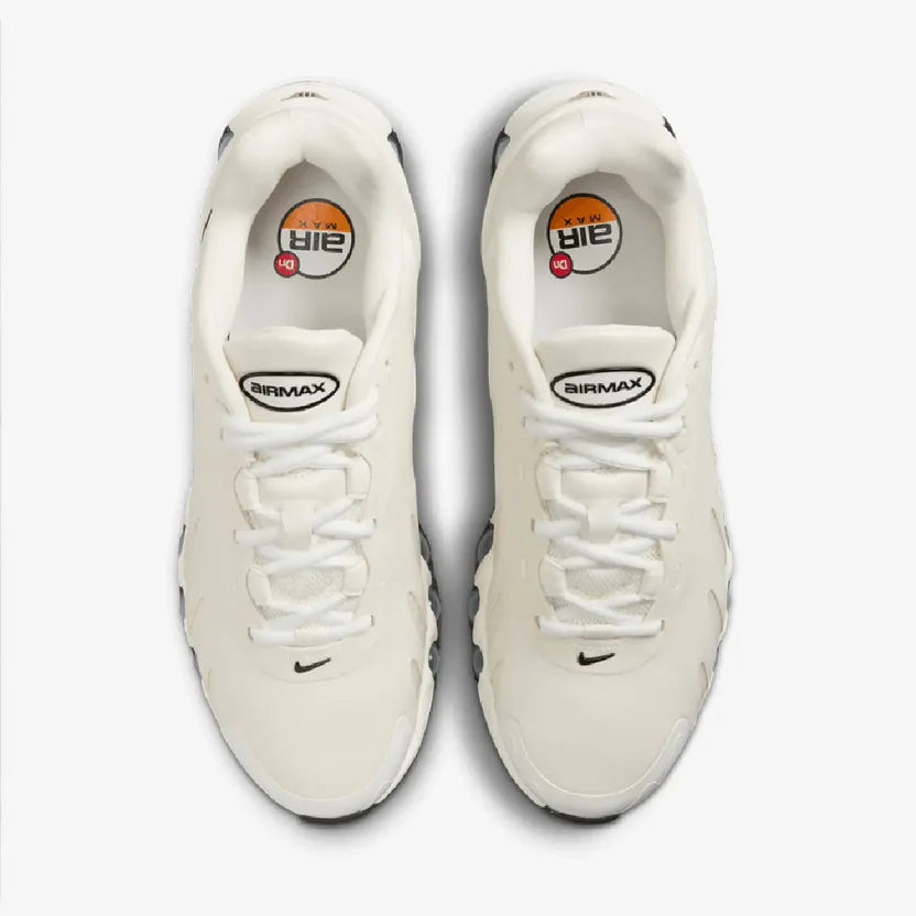 Nike DN8 "Phantom"