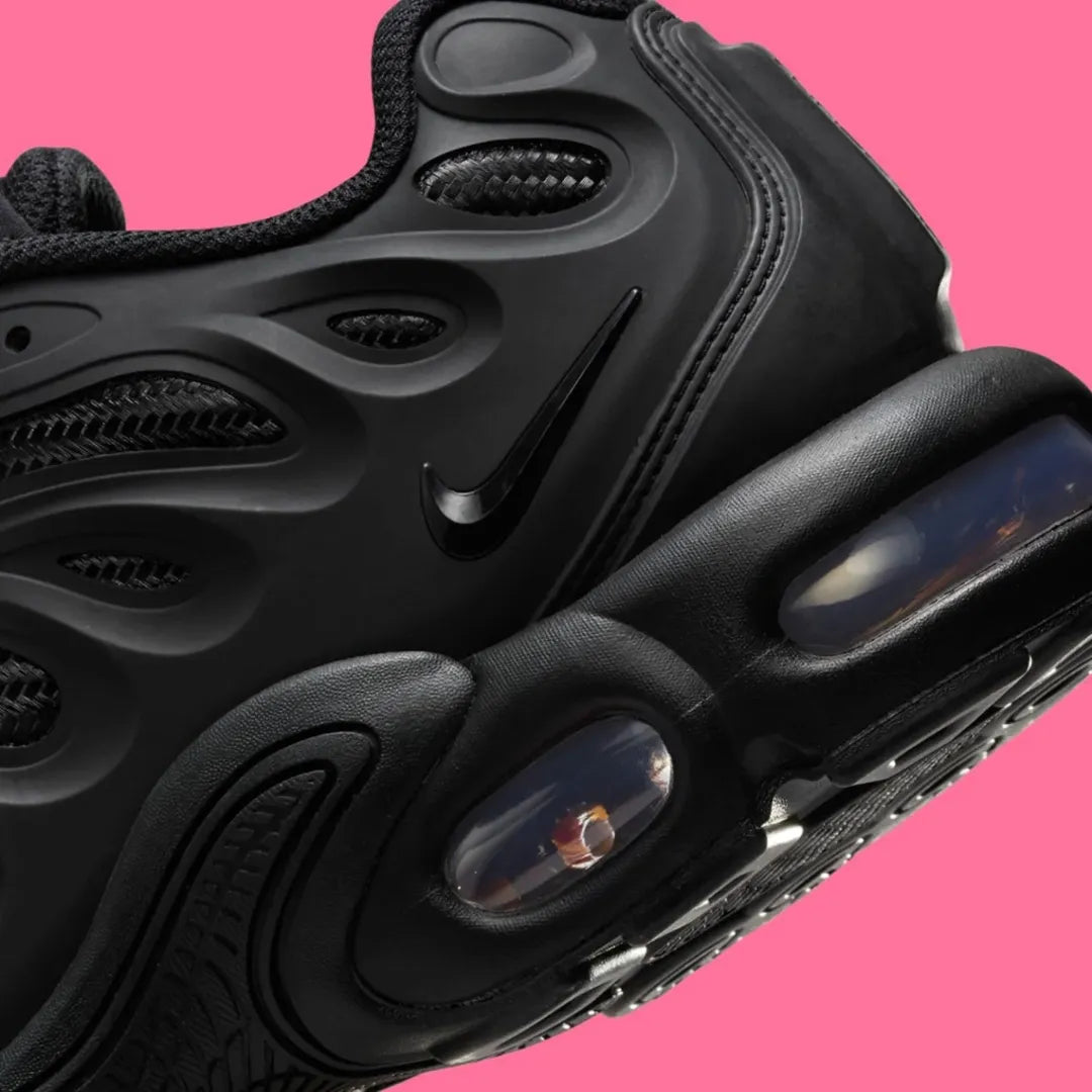 Nike Air Max Plus TN Drift "Triple Black"