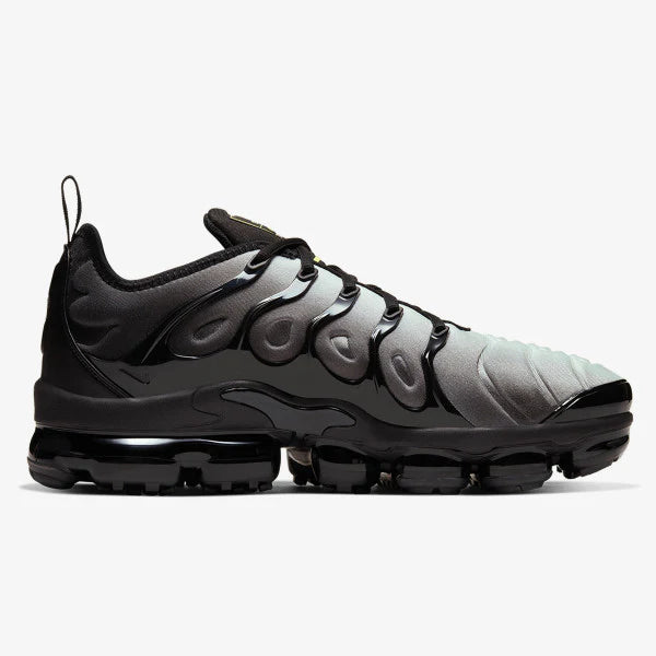 Nike Air VaporMax "Black Volt Pistachio Frost"
