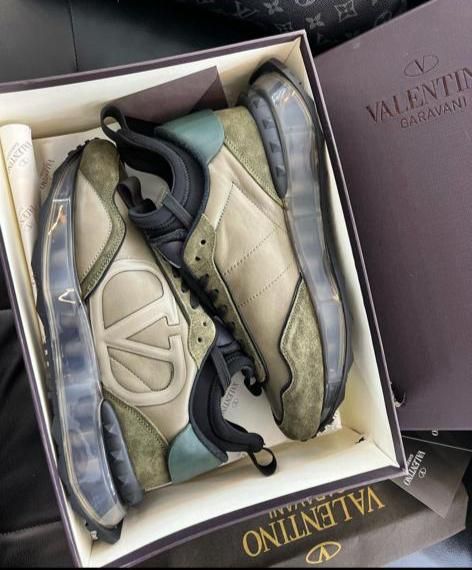 Valentino Garavani Bounce Sneaker – Khaki / Green