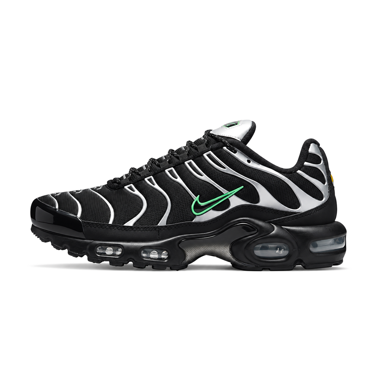 Nike Air Max Plus (Black Silver Green Strike) — bočni prikaz
