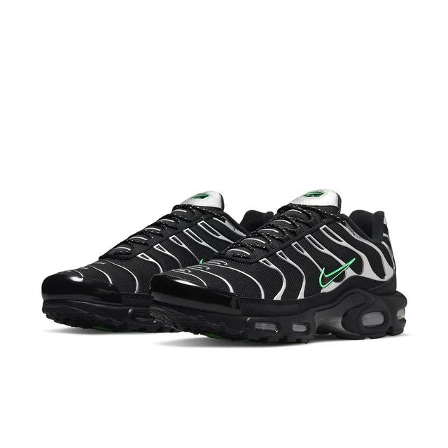 Nike Air Max Plus (Black Silver Green Strike) — fotografija 3