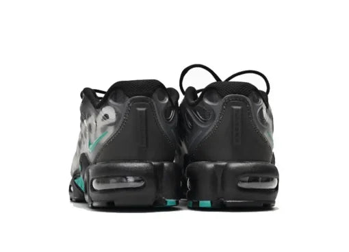 Supreme x Nike Air Max Plus (Black) — fotografija 4